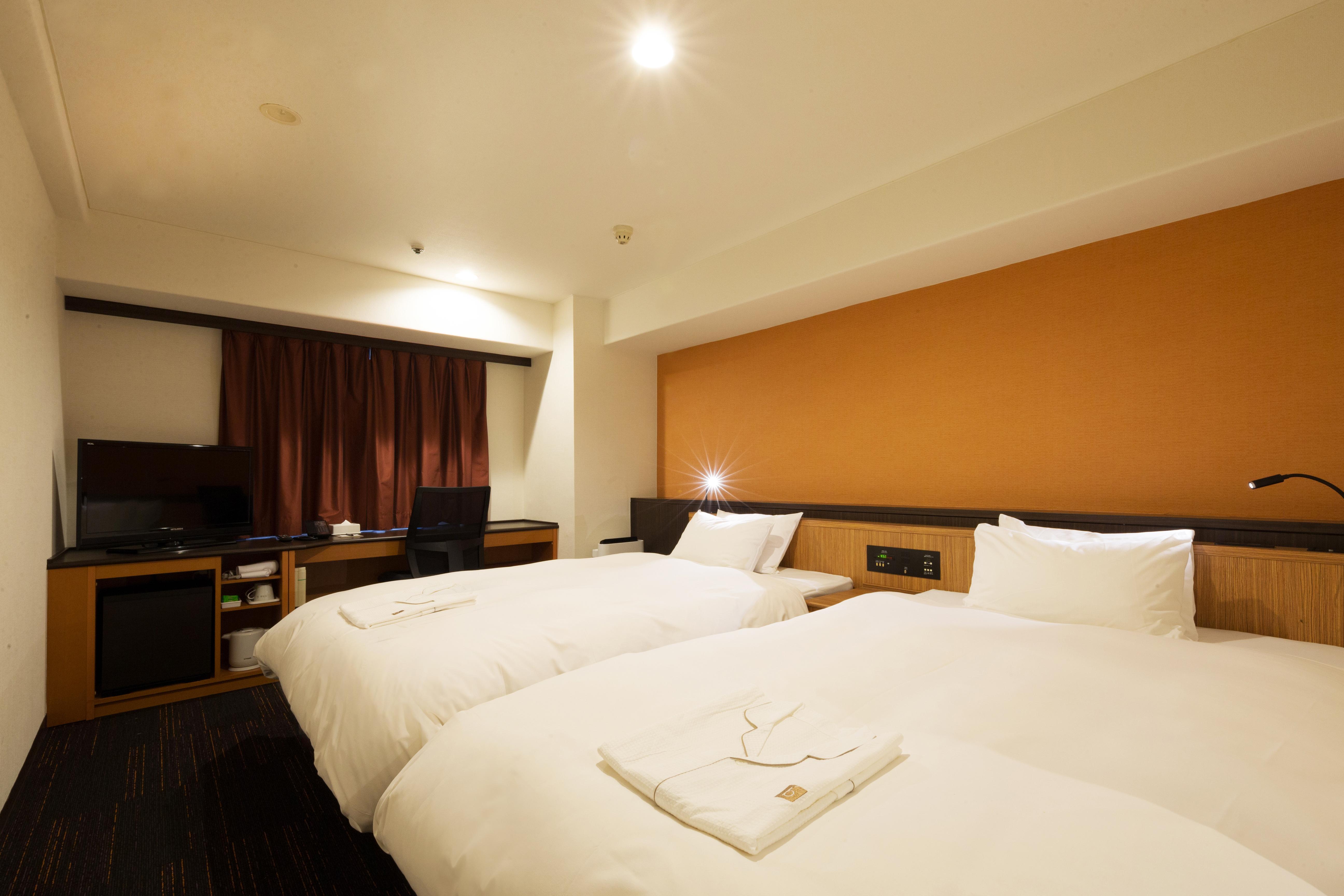The B Hotel